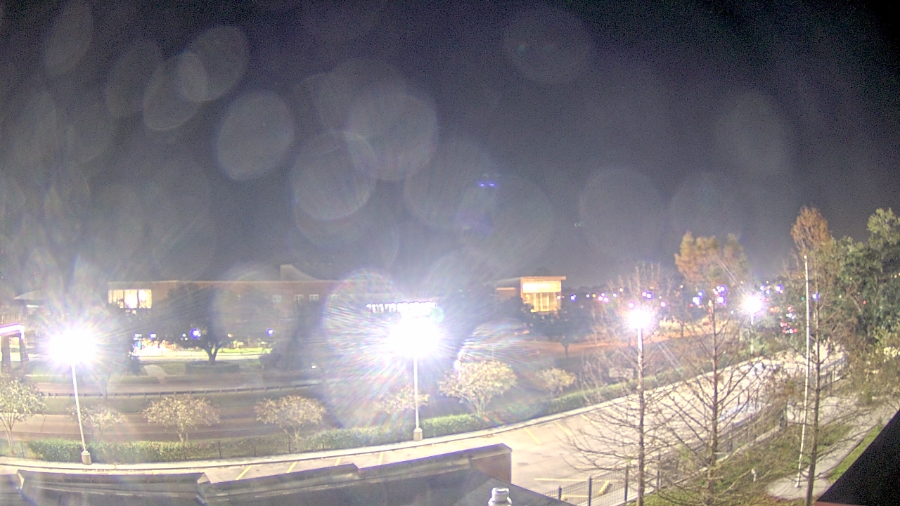 Thumbnail for current weather camera view from Chalmette HS in Chalmette, Louisiana