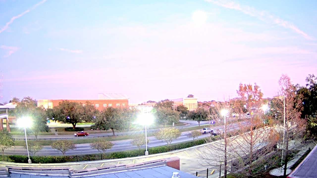 Thumbnail for current weather camera view from Chalmette HS in Chalmette, Louisiana