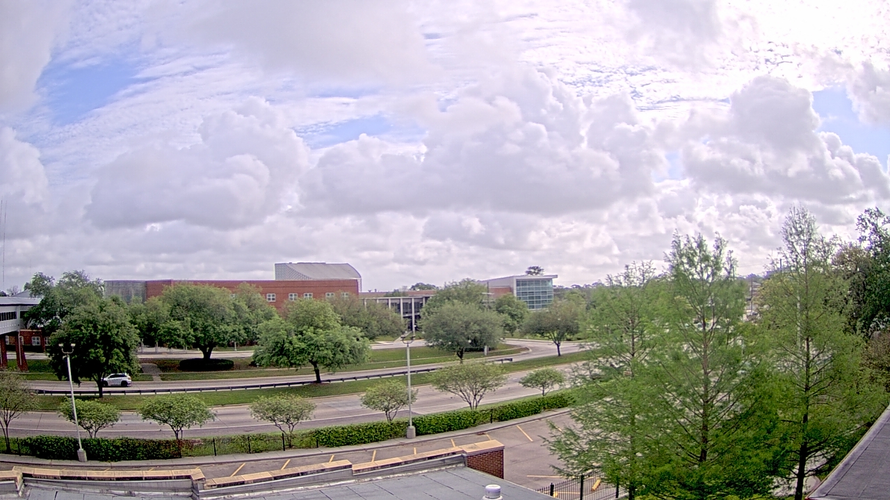 Thumbnail for current weather camera view from Chalmette HS in Chalmette, Louisiana