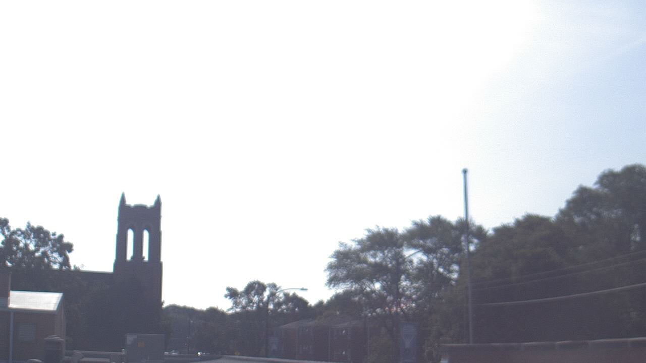 Thumbnail for current weather camera view from St Philip Lutheran School in Chicago, Illinois