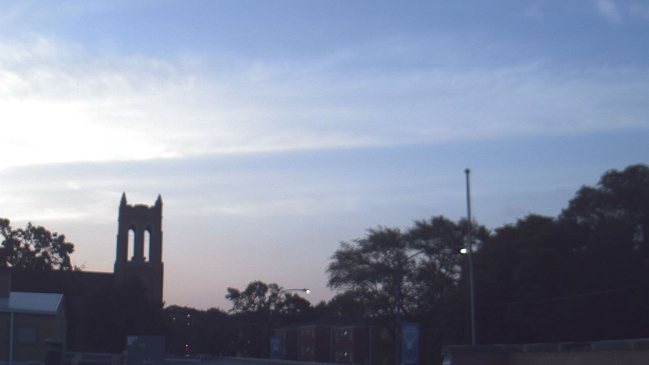 Thumbnail for current weather camera view from St Philip Lutheran School in Chicago, Illinois
