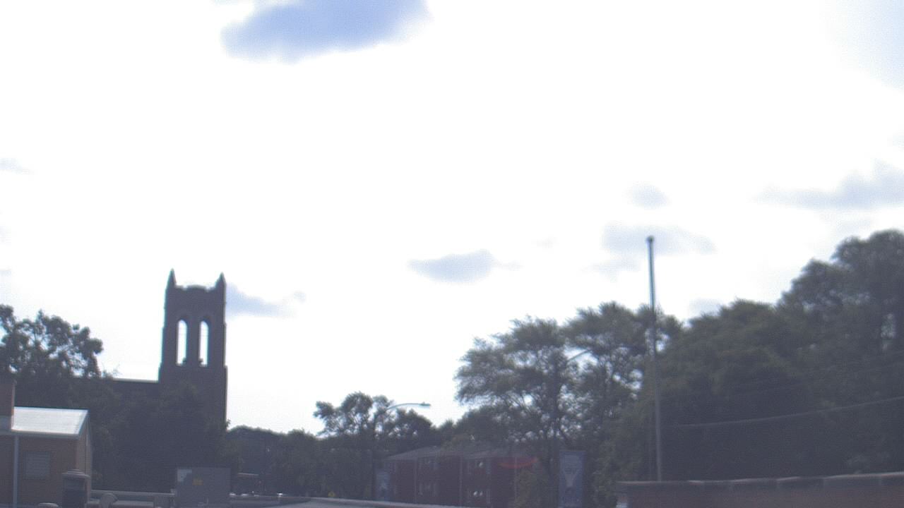 Thumbnail for current weather camera view from St Philip Lutheran School in Chicago, Illinois