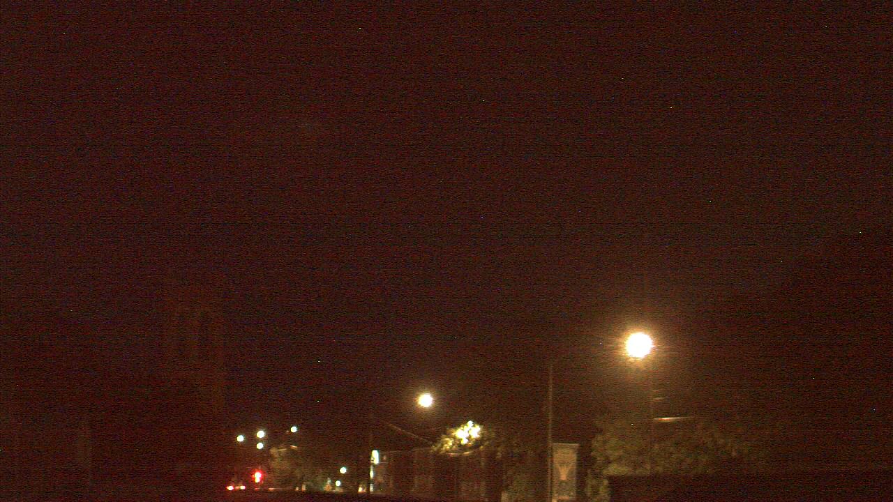 Thumbnail for current weather camera view from St Philip Lutheran School in Chicago, Illinois