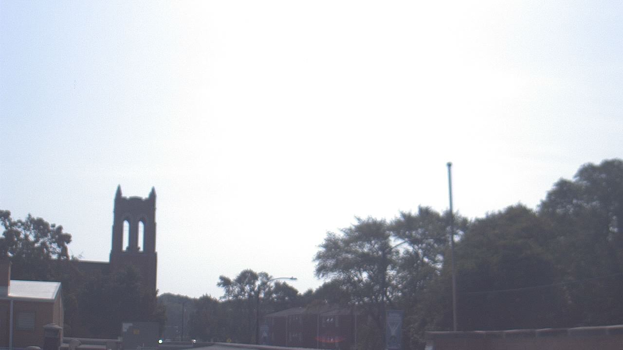 Thumbnail for current weather camera view from St Philip Lutheran School in Chicago, Illinois