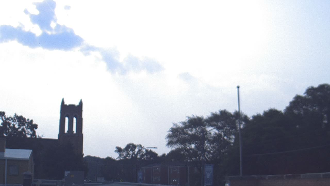 Thumbnail for current weather camera view from St Philip Lutheran School in Chicago, Illinois