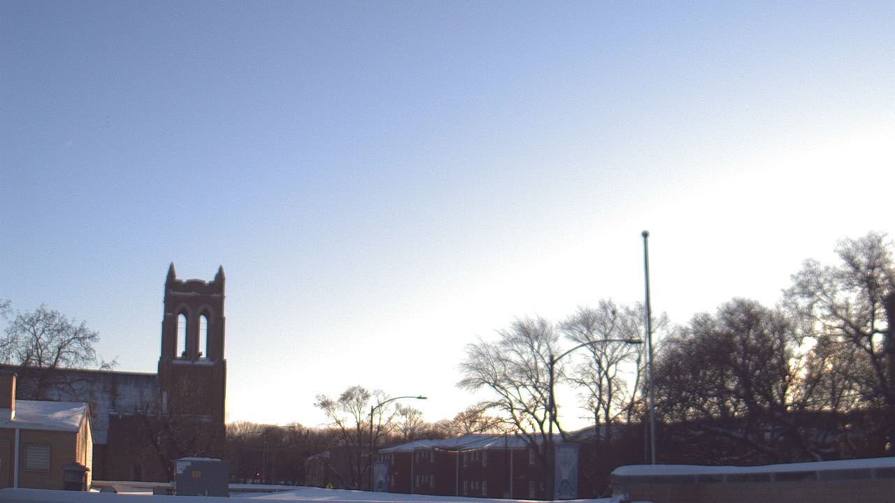 Thumbnail for current weather camera view from St Philip Lutheran School in Chicago, Illinois