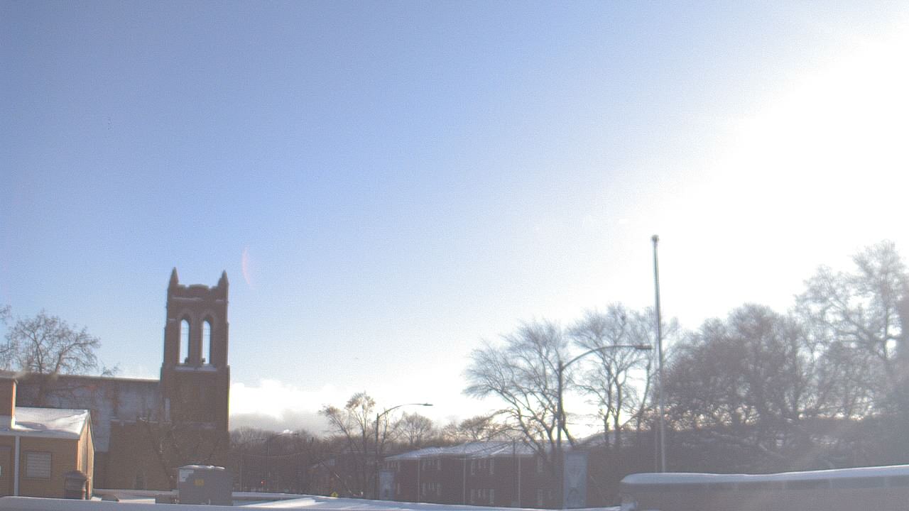 Thumbnail for current weather camera view from St Philip Lutheran School in Chicago, Illinois