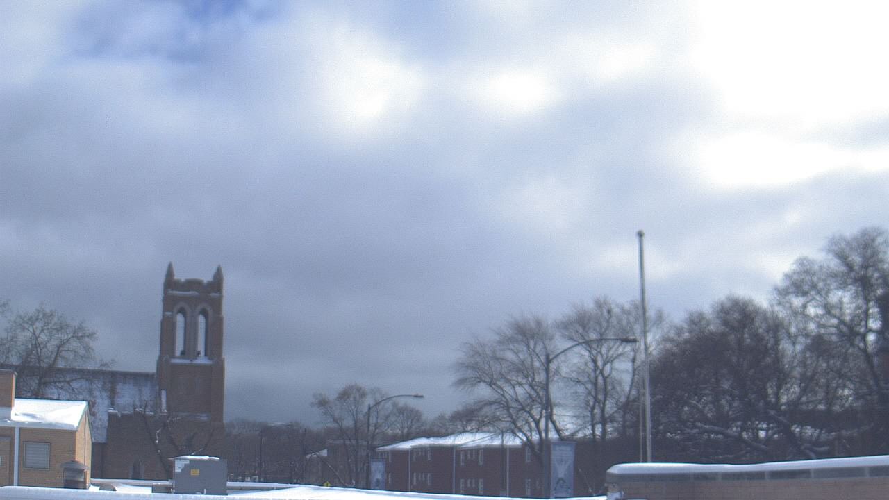 Thumbnail for current weather camera view from St Philip Lutheran School in Chicago, Illinois