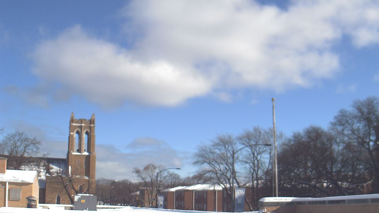 Thumbnail for current weather camera view from St Philip Lutheran School in Chicago, Illinois
