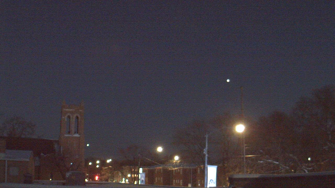 Thumbnail for current weather camera view from St Philip Lutheran School in Chicago, Illinois