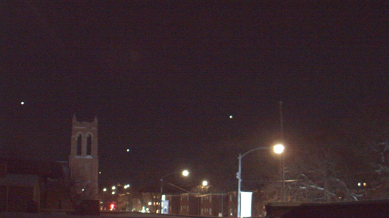 Thumbnail for current weather camera view from St Philip Lutheran School in Chicago, Illinois