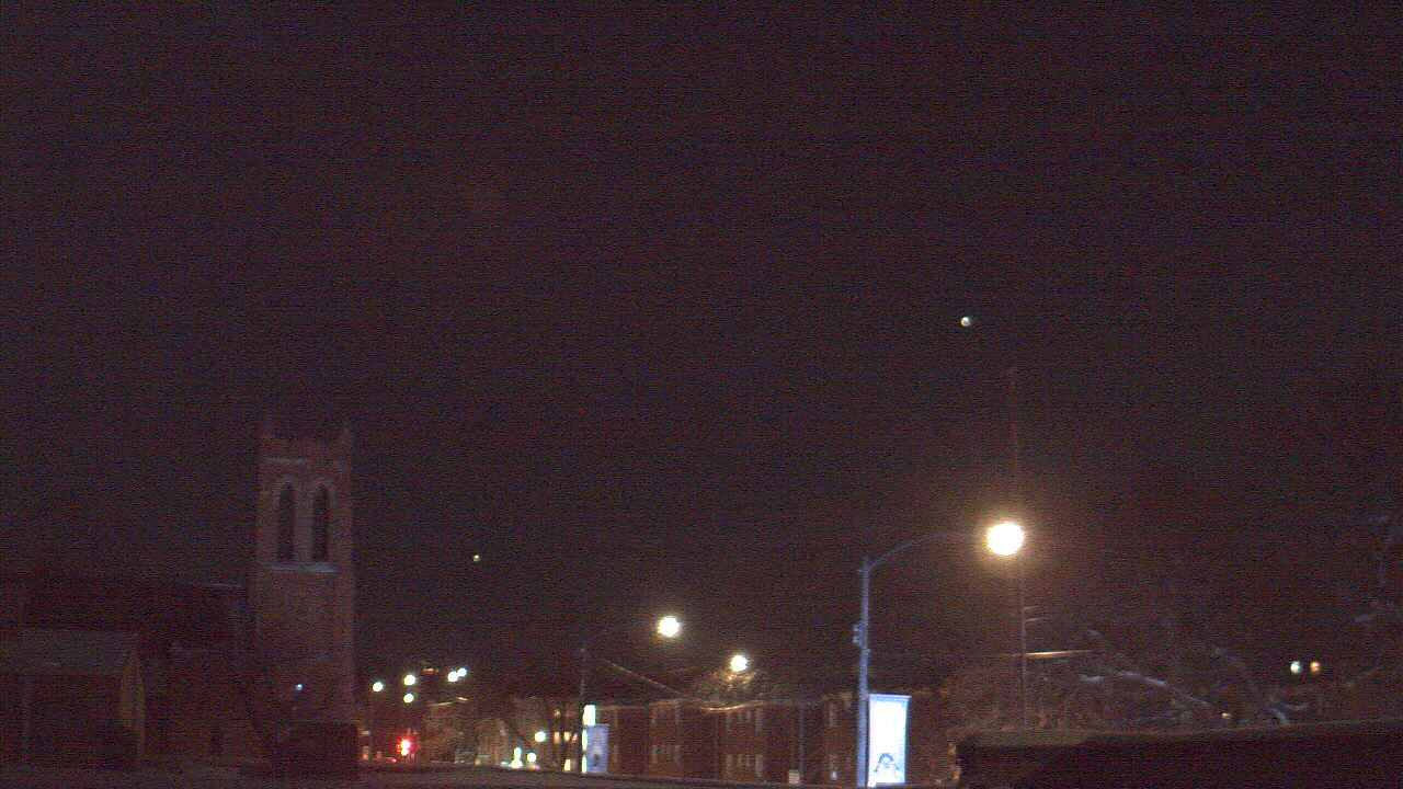 Thumbnail for current weather camera view from St Philip Lutheran School in Chicago, Illinois