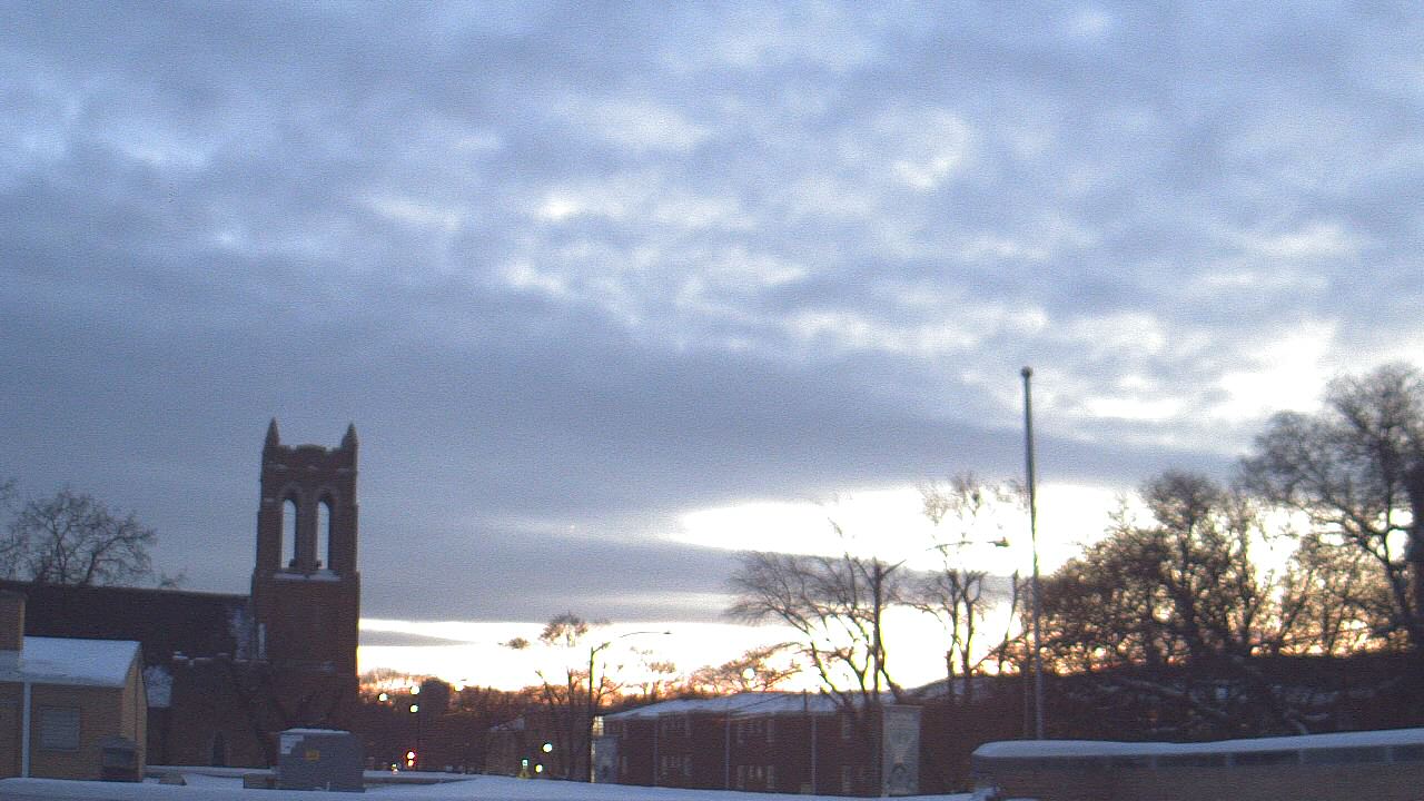 Thumbnail for current weather camera view from St Philip Lutheran School in Chicago, Illinois