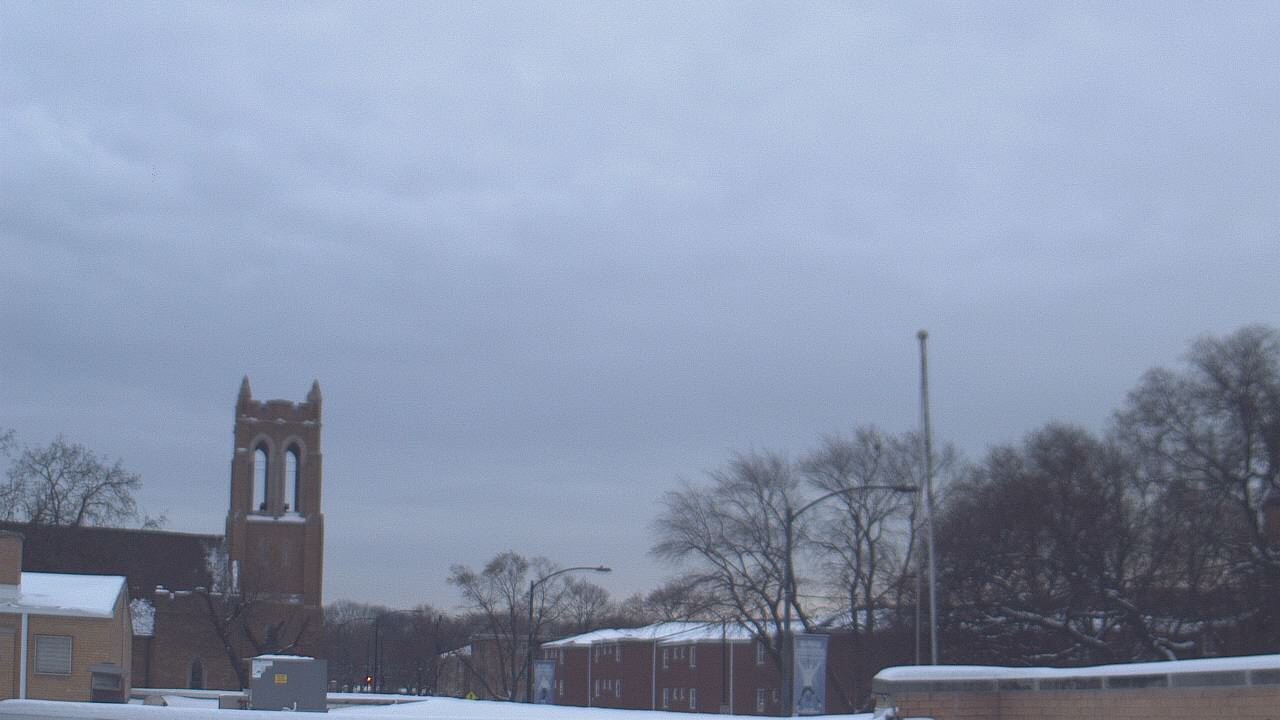 Thumbnail for current weather camera view from St Philip Lutheran School in Chicago, Illinois
