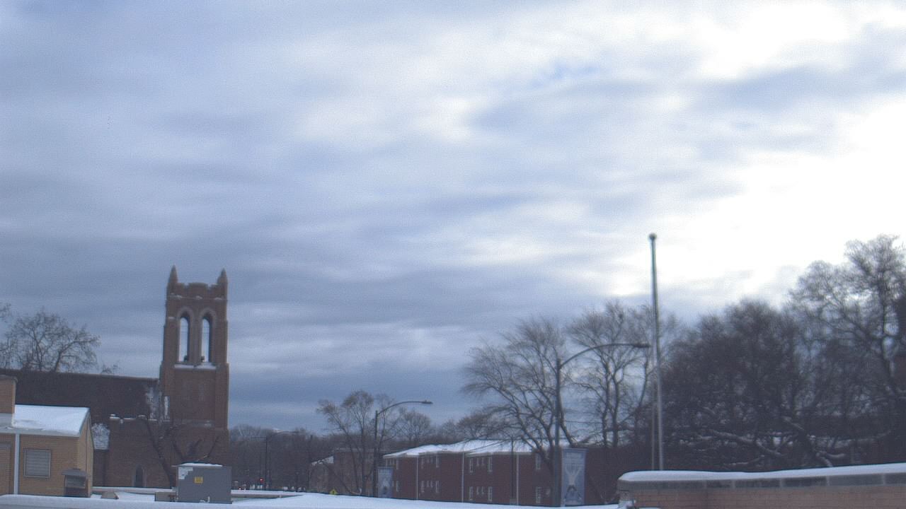 Thumbnail for current weather camera view from St Philip Lutheran School in Chicago, Illinois