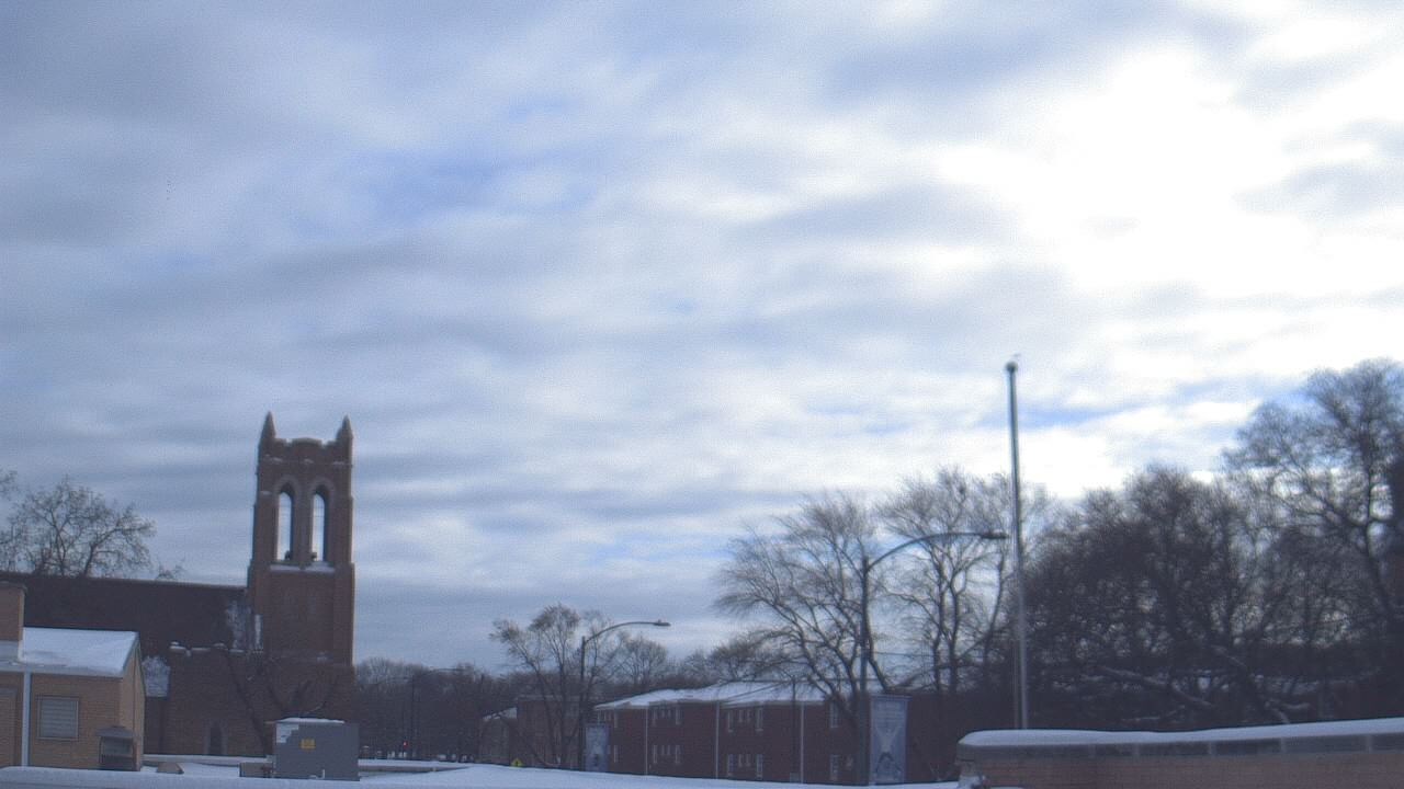 Thumbnail for current weather camera view from St Philip Lutheran School in Chicago, Illinois