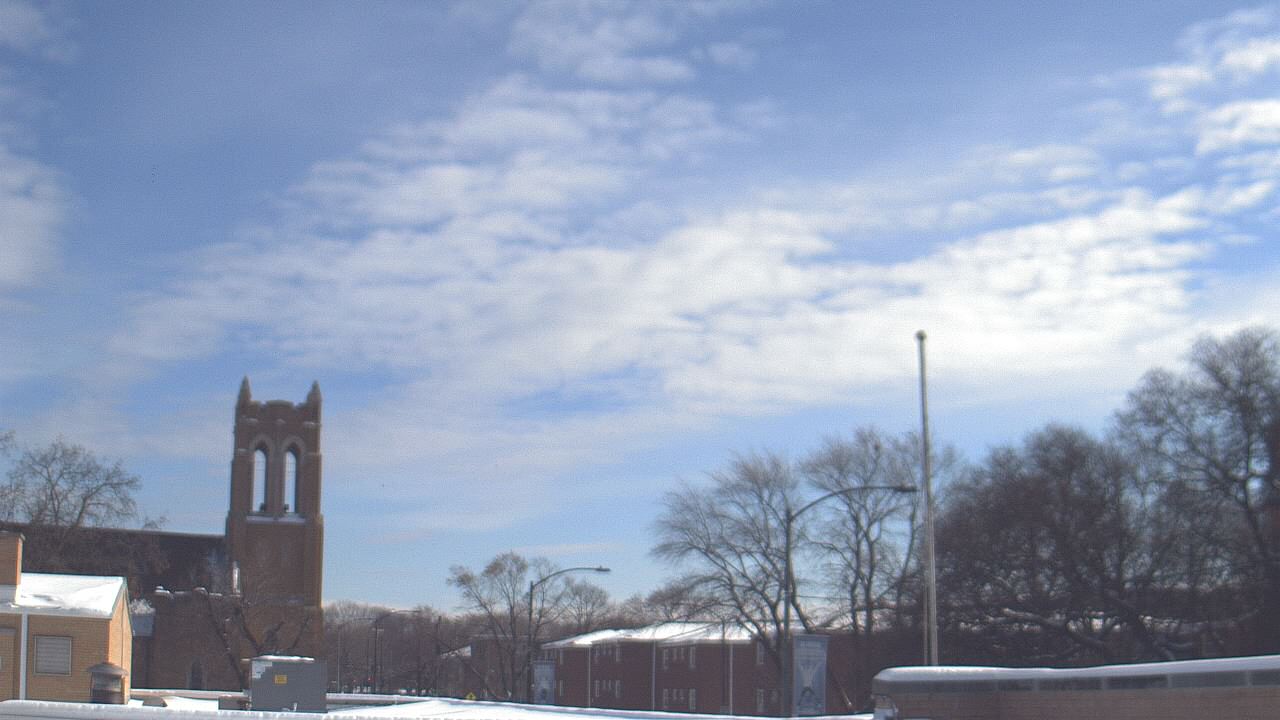 Thumbnail for current weather camera view from St Philip Lutheran School in Chicago, Illinois