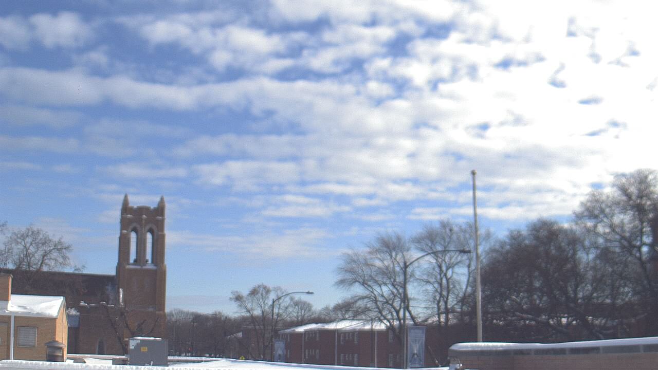 Thumbnail for current weather camera view from St Philip Lutheran School in Chicago, Illinois