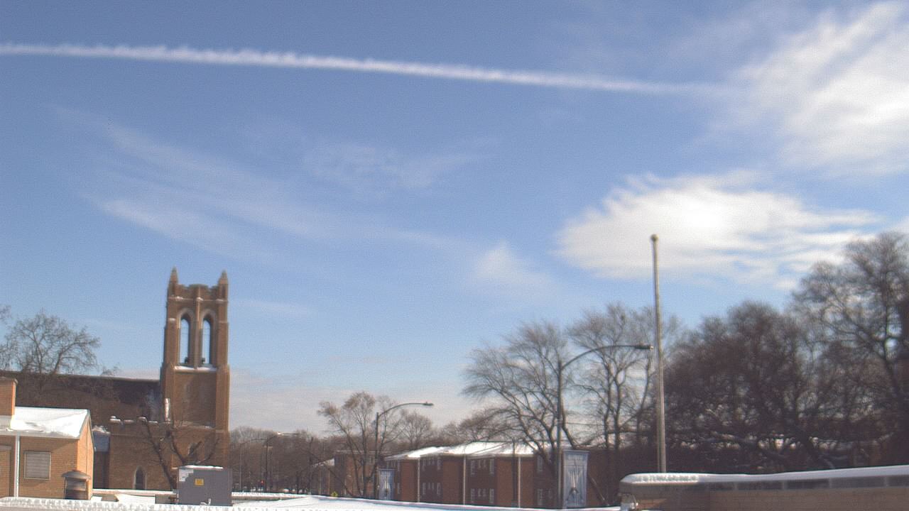 Thumbnail for current weather camera view from St Philip Lutheran School in Chicago, Illinois