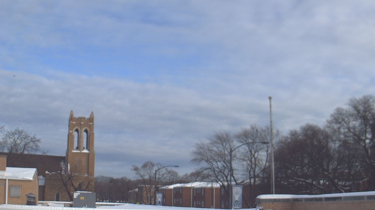 Thumbnail for current weather camera view from St Philip Lutheran School in Chicago, Illinois