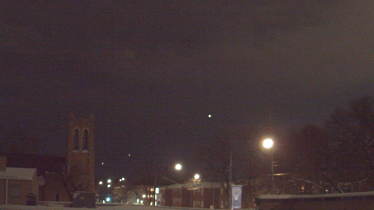 Thumbnail for current weather camera view from St Philip Lutheran School in Chicago, Illinois