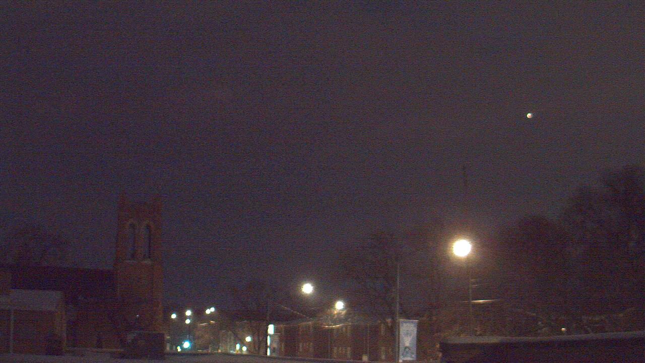Thumbnail for current weather camera view from St Philip Lutheran School in Chicago, Illinois