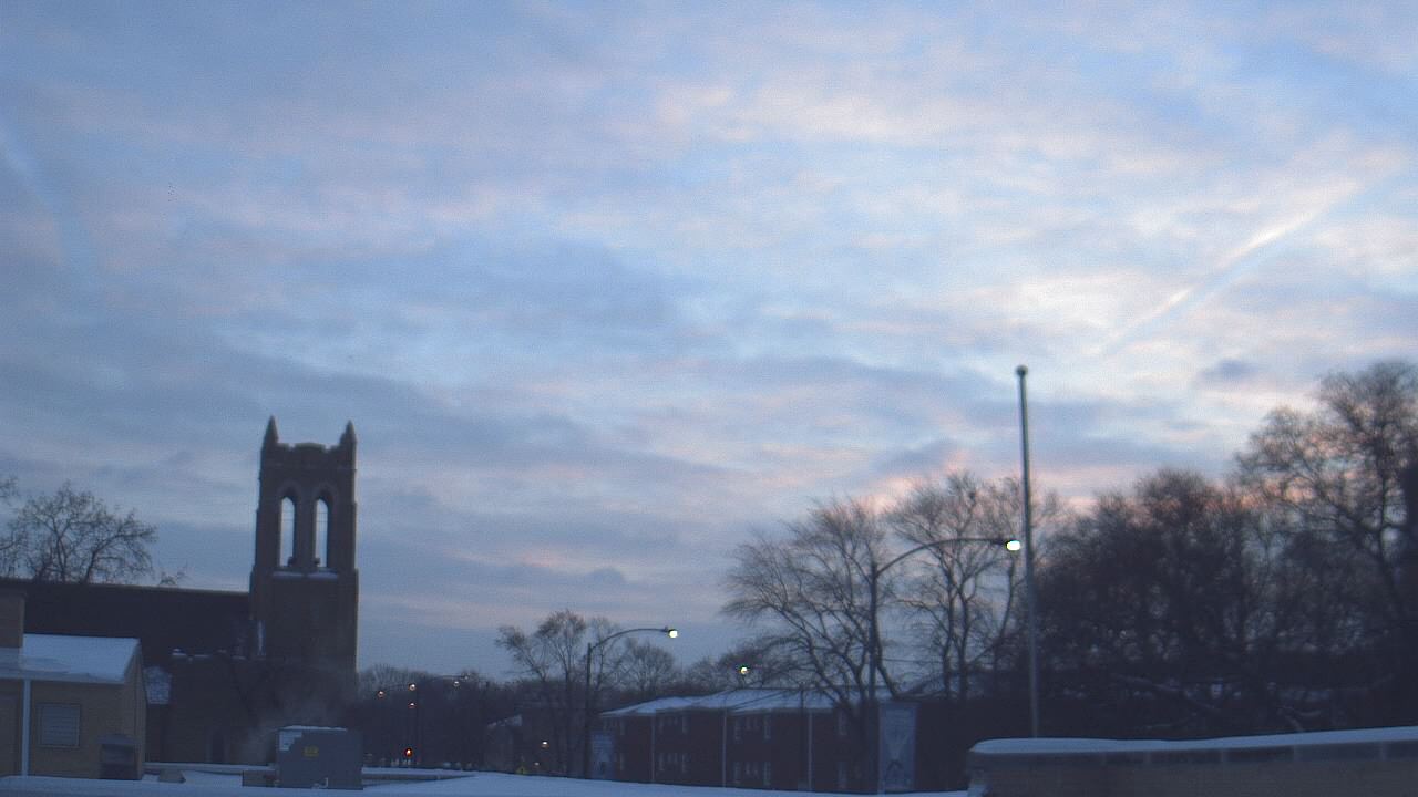 Thumbnail for current weather camera view from St Philip Lutheran School in Chicago, Illinois