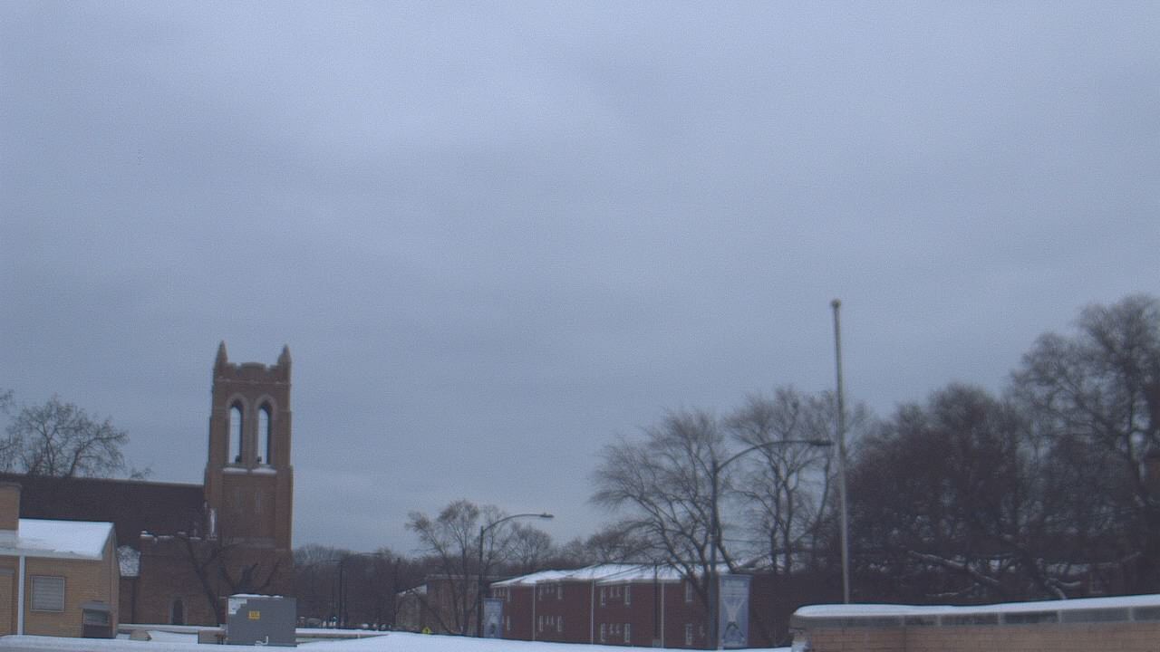 Thumbnail for current weather camera view from St Philip Lutheran School in Chicago, Illinois