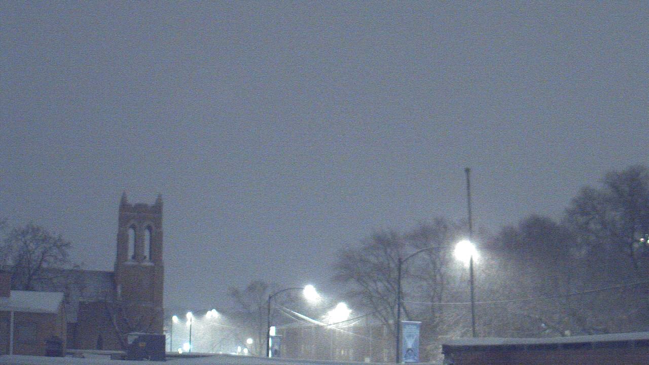 Thumbnail for current weather camera view from St Philip Lutheran School in Chicago, Illinois
