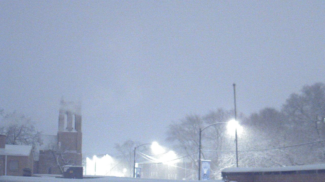 Thumbnail for current weather camera view from St Philip Lutheran School in Chicago, Illinois