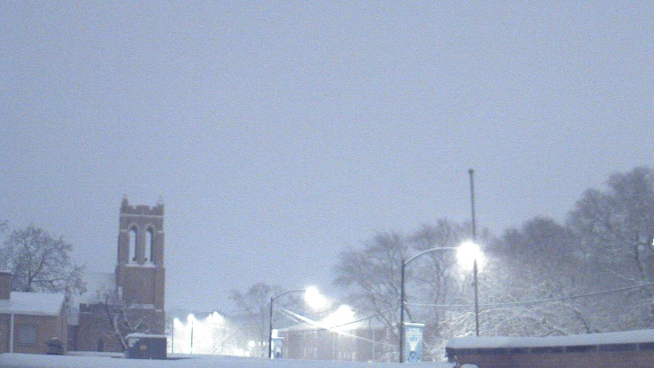 Thumbnail for current weather camera view from St Philip Lutheran School in Chicago, Illinois