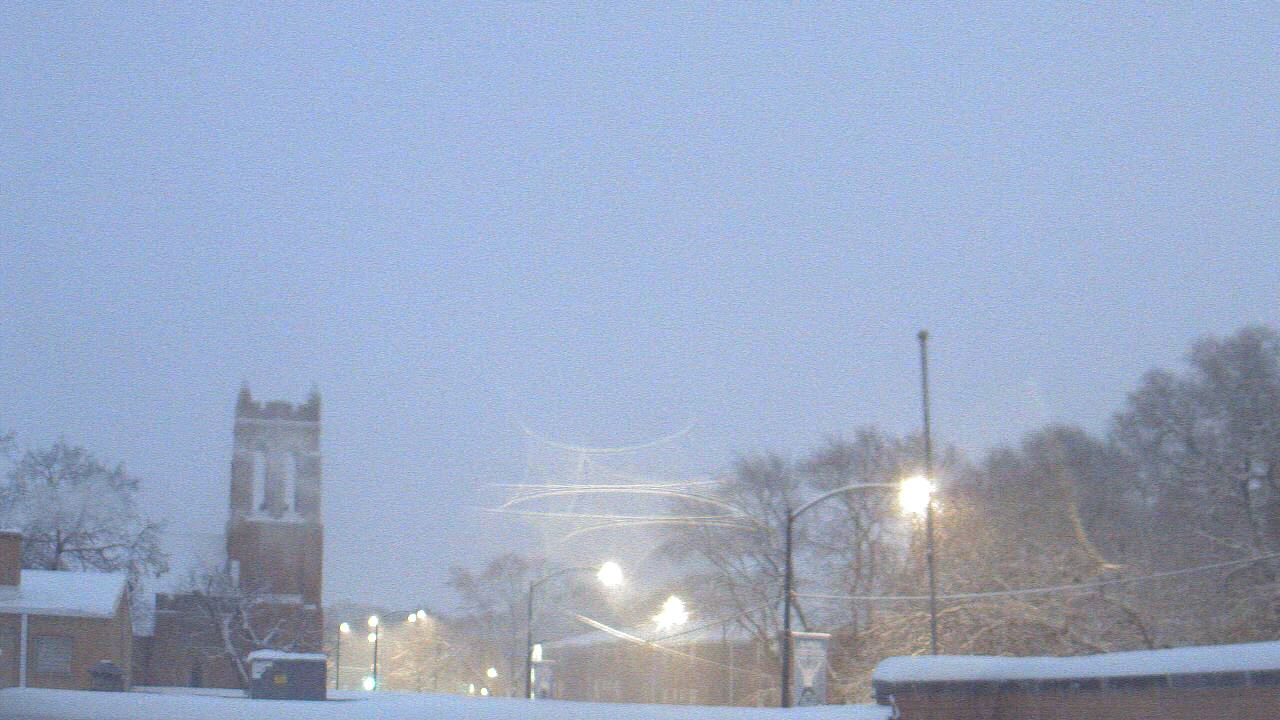 Thumbnail for current weather camera view from St Philip Lutheran School in Chicago, Illinois