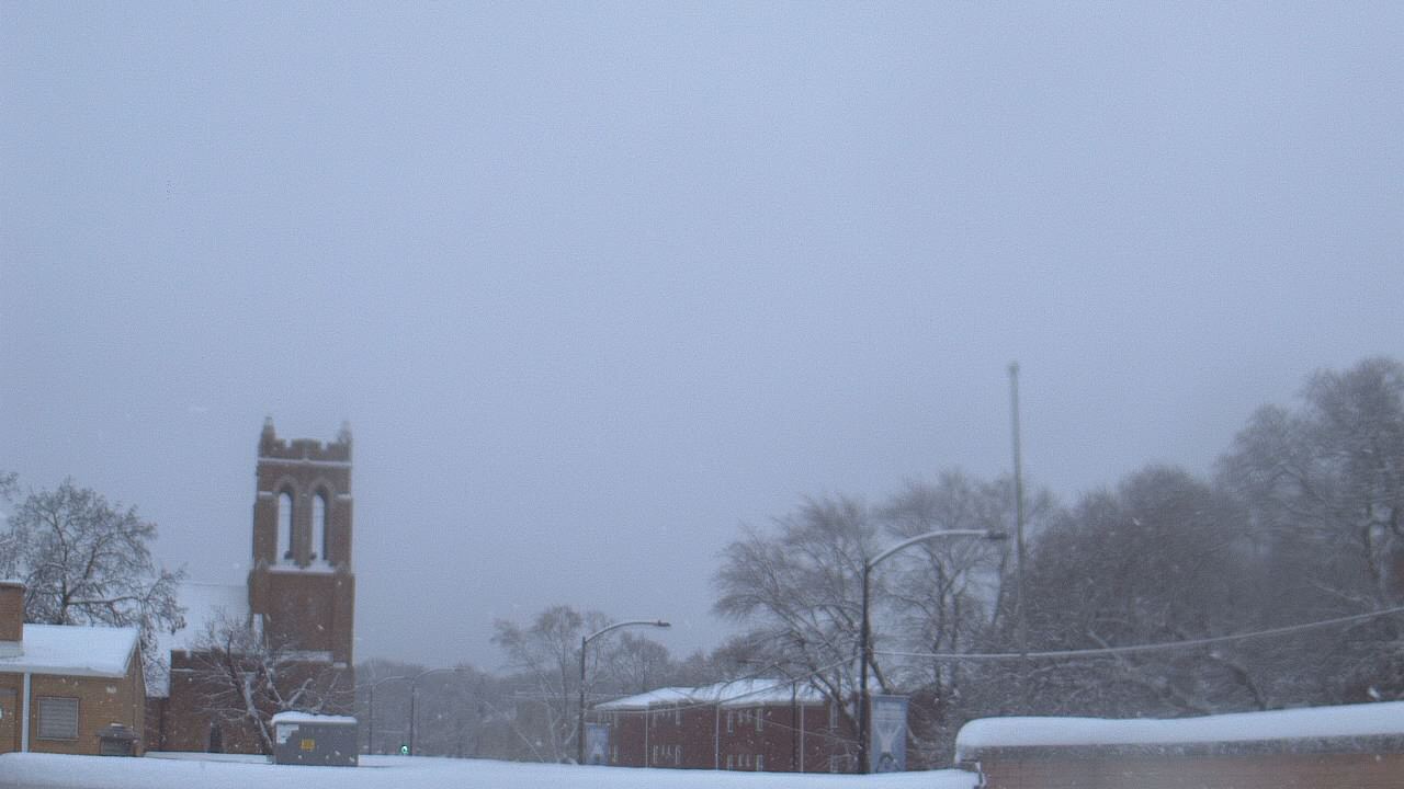 Thumbnail for current weather camera view from St Philip Lutheran School in Chicago, Illinois