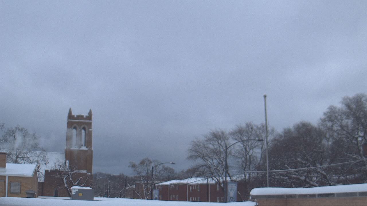 Thumbnail for current weather camera view from St Philip Lutheran School in Chicago, Illinois