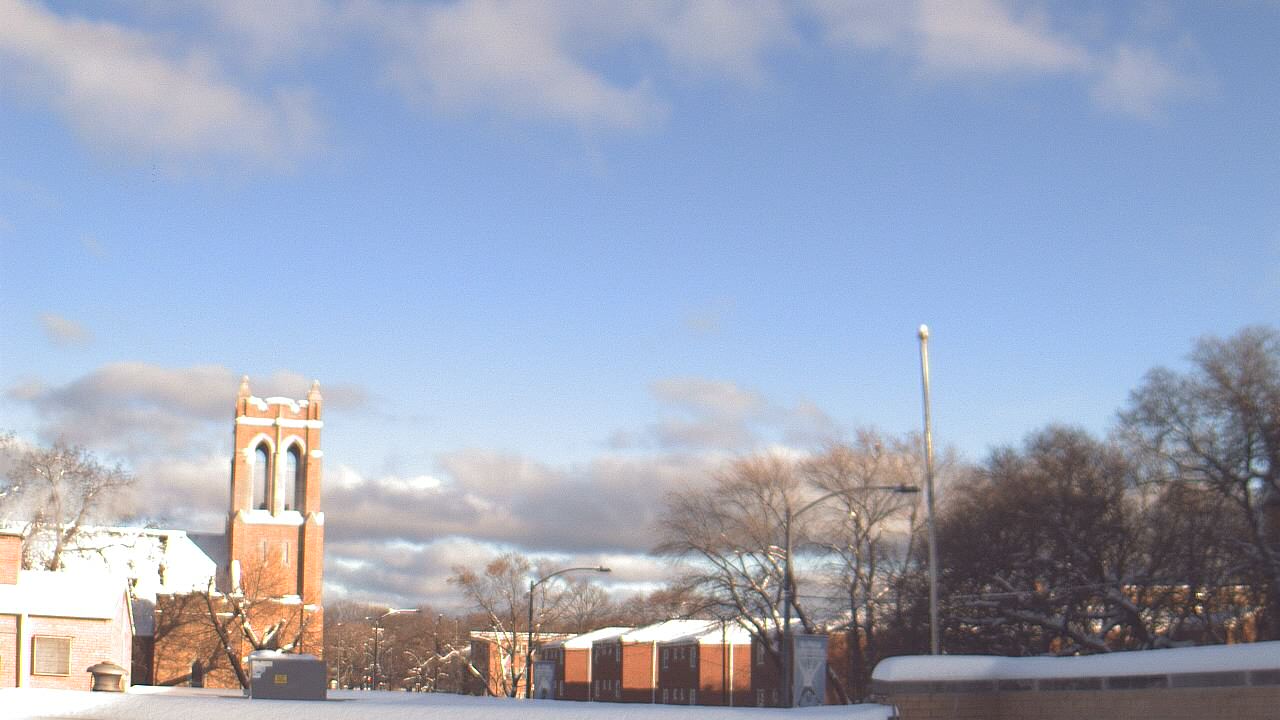 Thumbnail for current weather camera view from St Philip Lutheran School in Chicago, Illinois