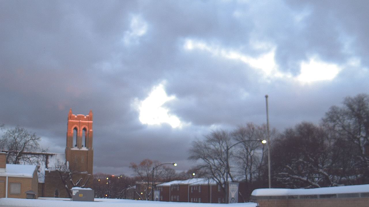 Thumbnail for current weather camera view from St Philip Lutheran School in Chicago, Illinois