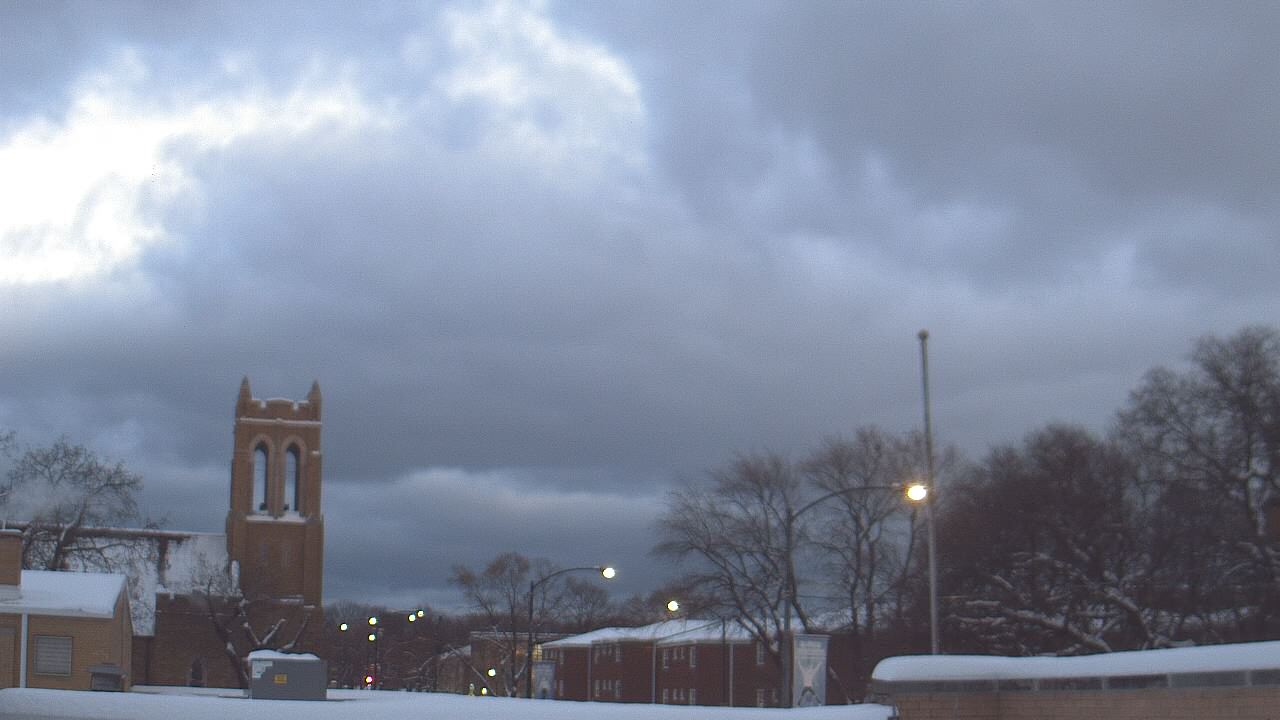 Thumbnail for current weather camera view from St Philip Lutheran School in Chicago, Illinois