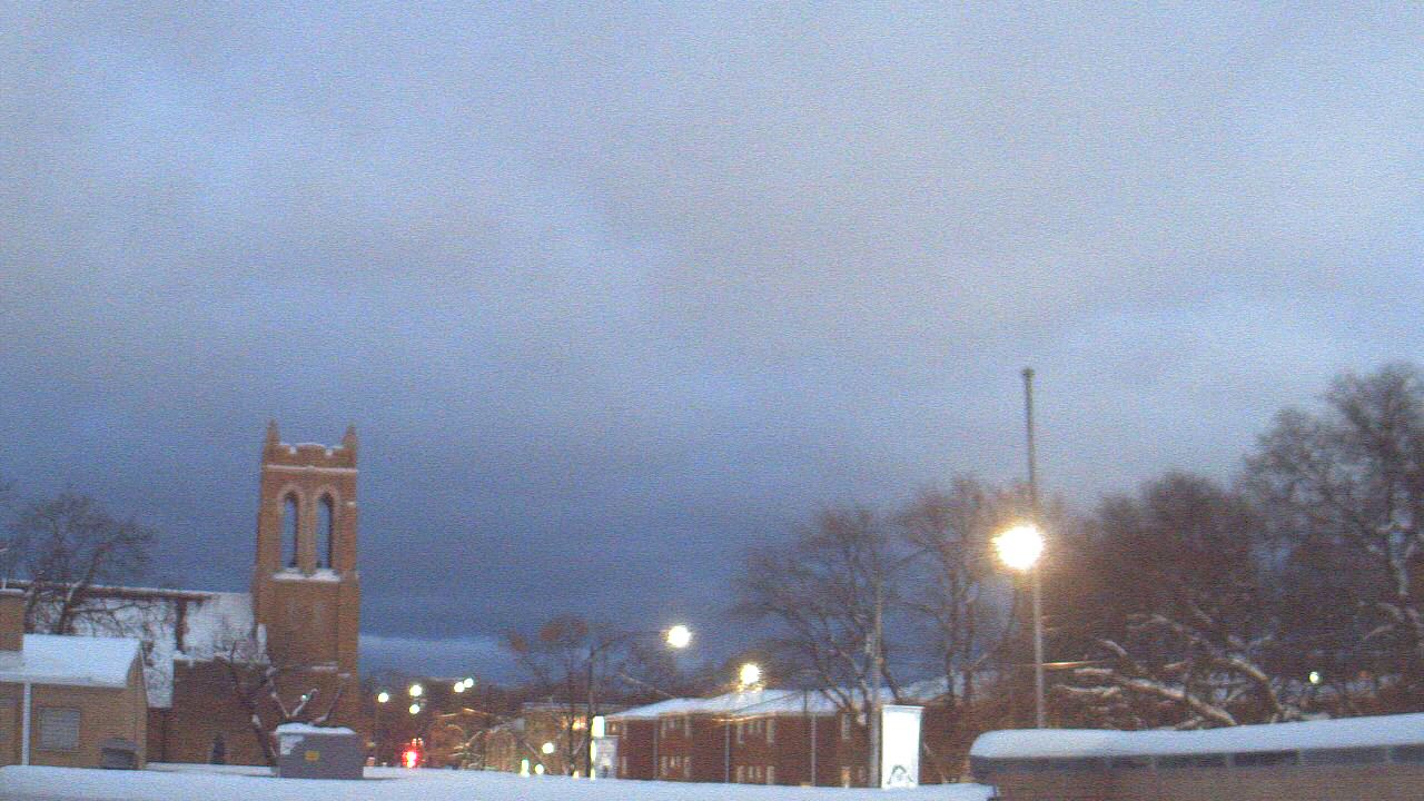 Thumbnail for current weather camera view from St Philip Lutheran School in Chicago, Illinois