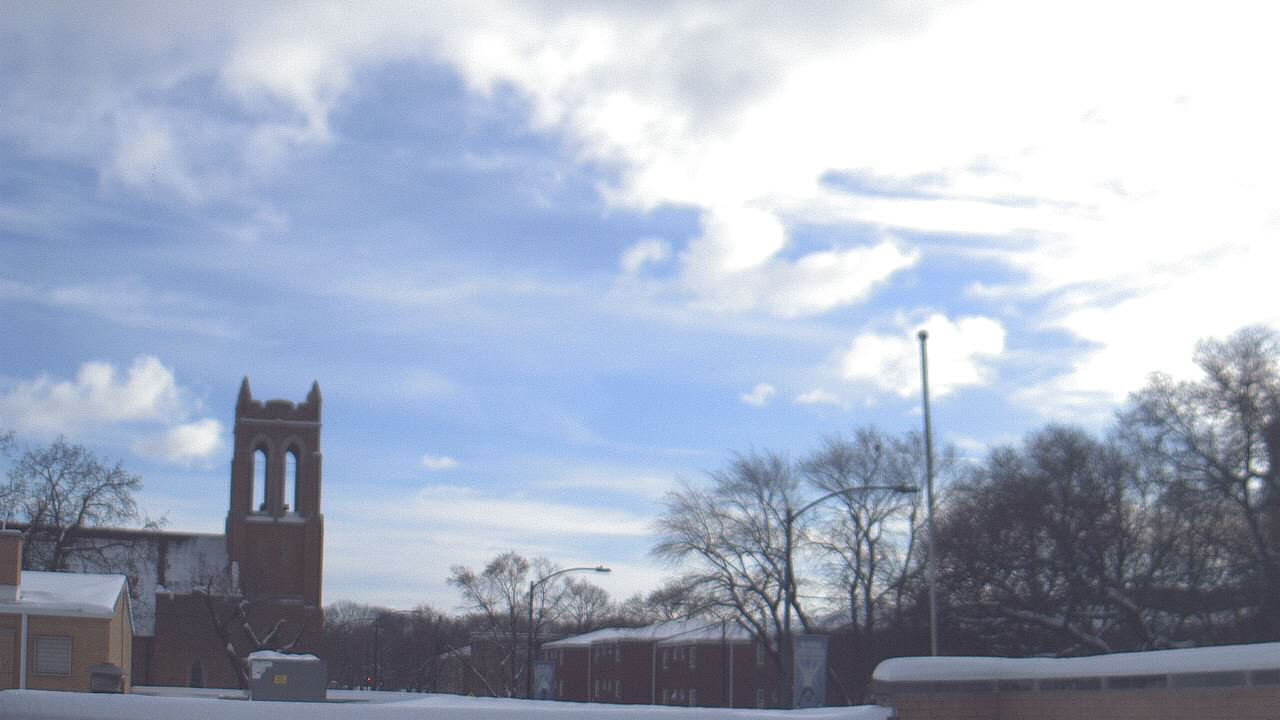 Thumbnail for current weather camera view from St Philip Lutheran School in Chicago, Illinois