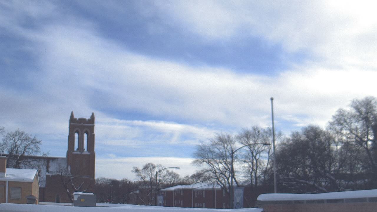 Thumbnail for current weather camera view from St Philip Lutheran School in Chicago, Illinois