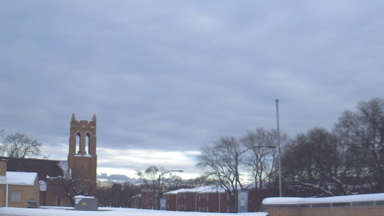Thumbnail for current weather camera view from St Philip Lutheran School in Chicago, Illinois