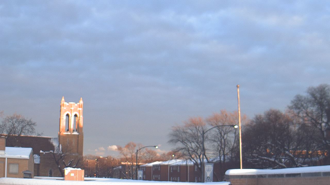 Thumbnail for current weather camera view from St Philip Lutheran School in Chicago, Illinois