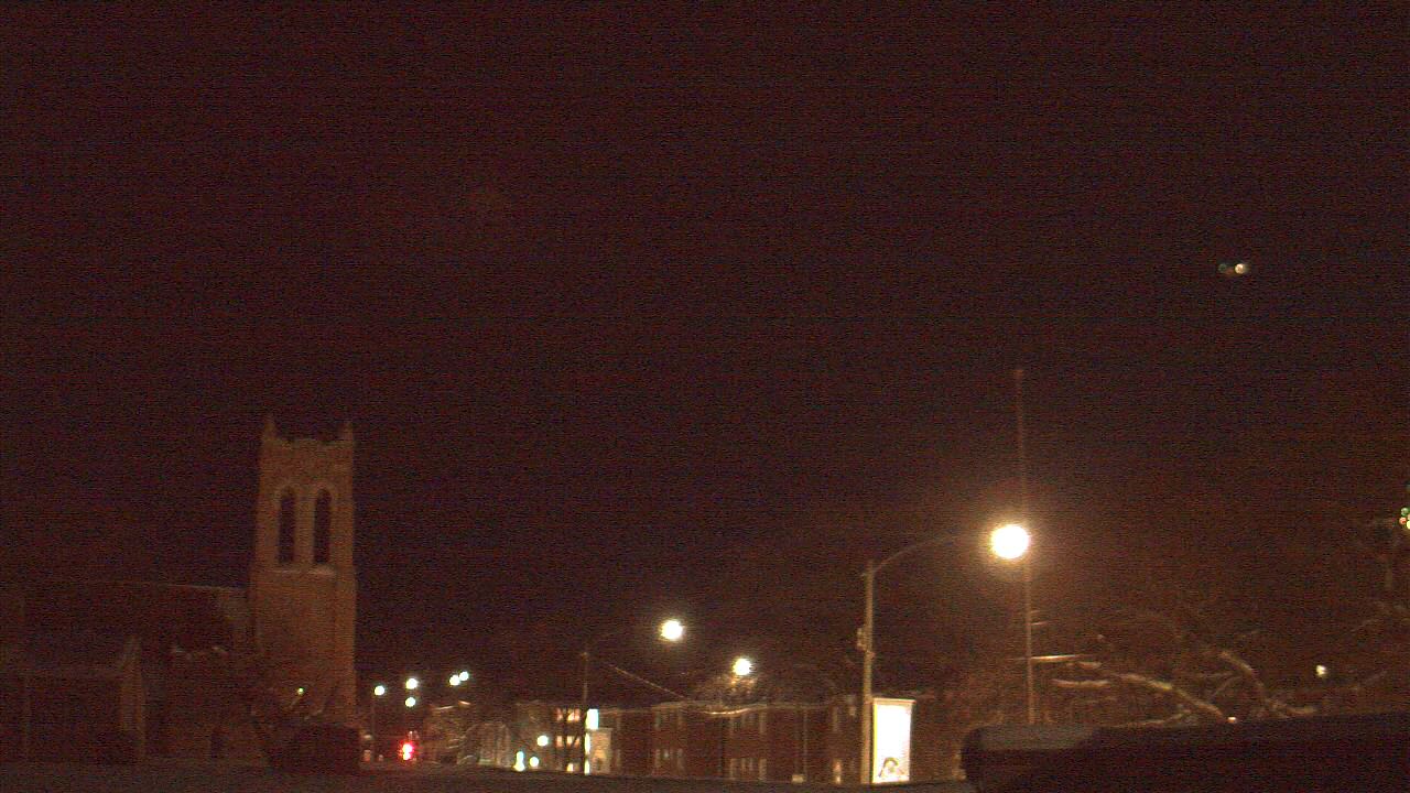 Thumbnail for current weather camera view from St Philip Lutheran School in Chicago, Illinois