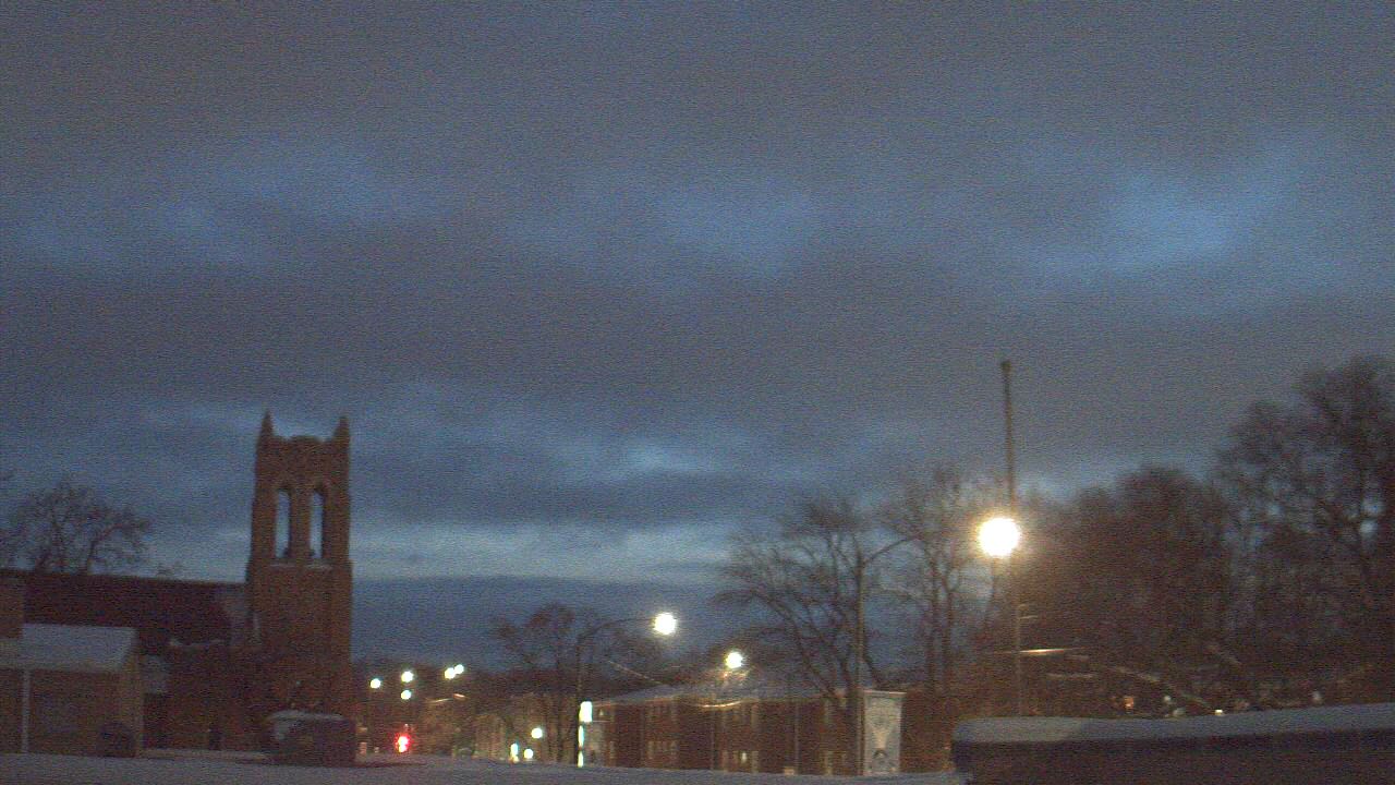 Thumbnail for current weather camera view from St Philip Lutheran School in Chicago, Illinois