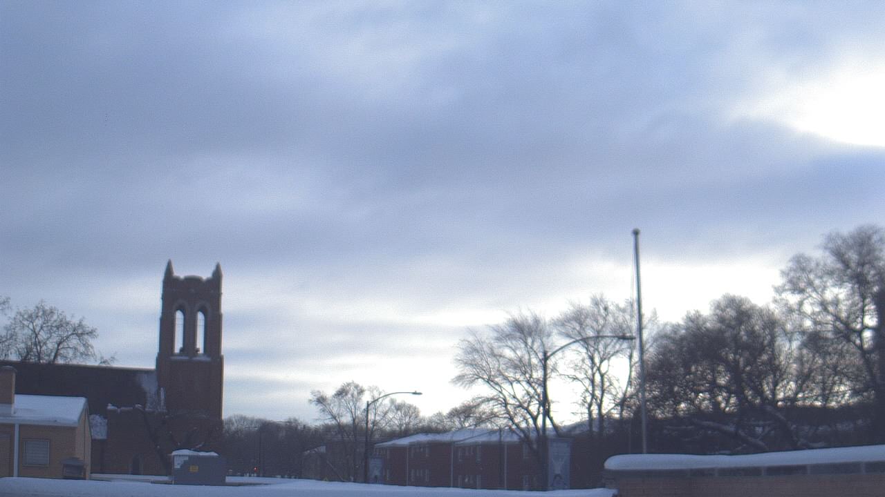 Thumbnail for current weather camera view from St Philip Lutheran School in Chicago, Illinois