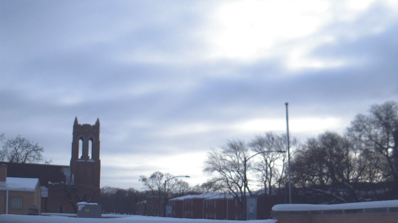 Thumbnail for current weather camera view from St Philip Lutheran School in Chicago, Illinois