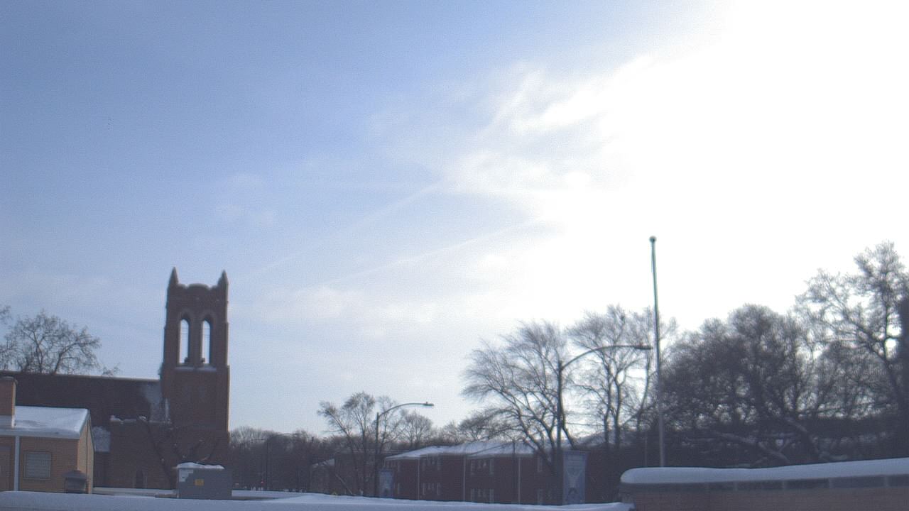 Thumbnail for current weather camera view from St Philip Lutheran School in Chicago, Illinois
