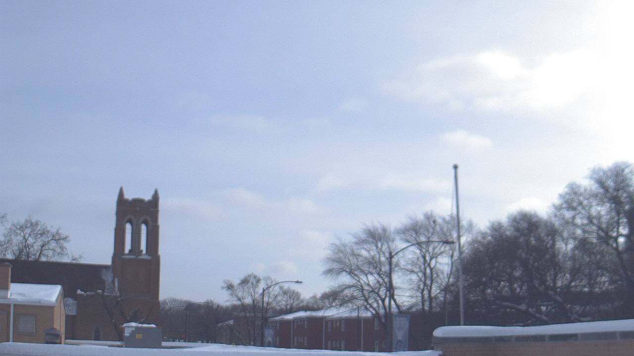 Thumbnail for current weather camera view from St Philip Lutheran School in Chicago, Illinois
