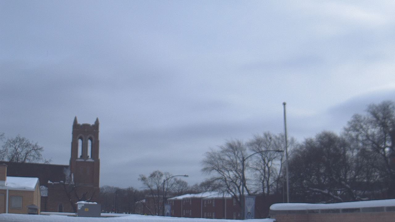 Thumbnail for current weather camera view from St Philip Lutheran School in Chicago, Illinois