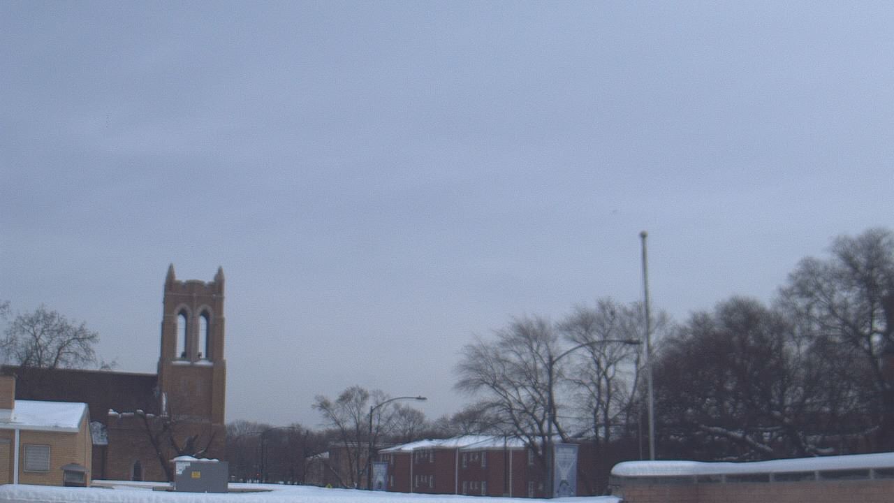 Thumbnail for current weather camera view from St Philip Lutheran School in Chicago, Illinois